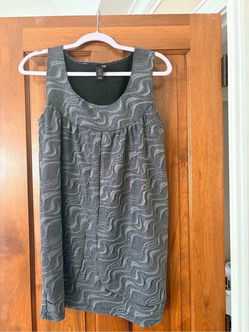 H&M Grey/Black/Silver Shiny Wave-Print Sleeveless Shift Dress